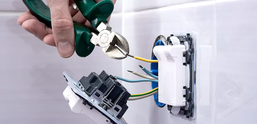 Outlet and Switch Repair Services in Deltona
