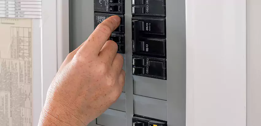 Meter-Mounted Transfer Switch Installation in Deltona