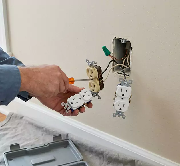 Professional Outlet Replacement: Your Local Swap-Out Team in Deltona, FL